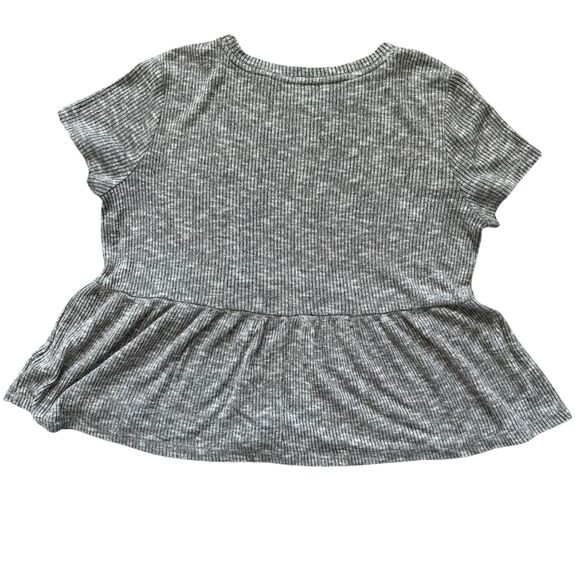 SO Short Sleeve Ribbed Peplum Top Gray Medium - Picture 2 of 5